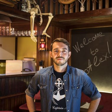 Alex Sokolov in seinem Café.