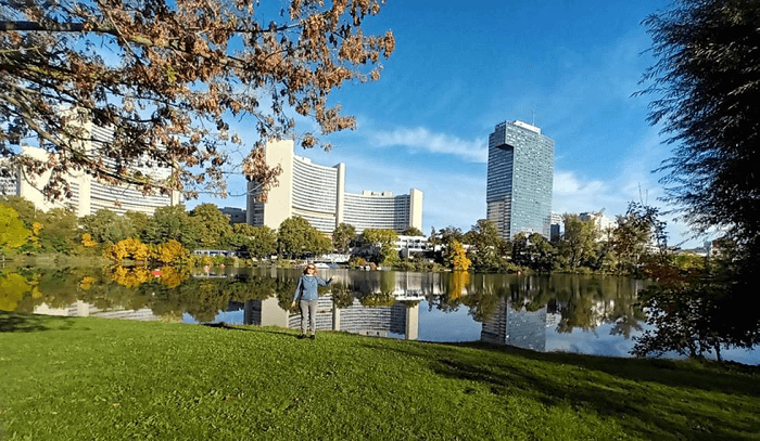 Blick auf die Uno City Wien.