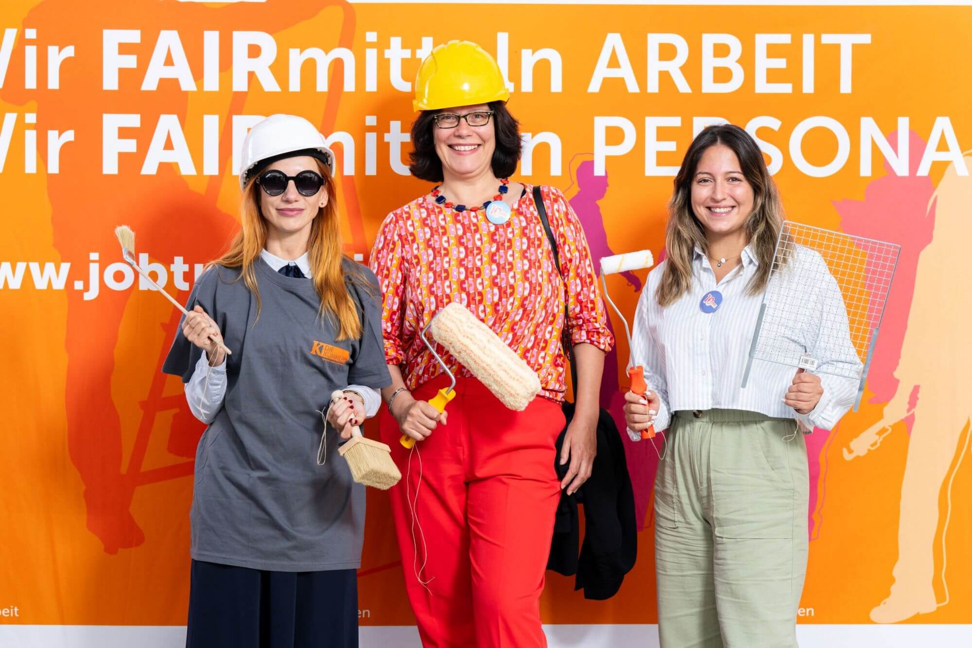 Michala Babcanova, Leopoldine Rögner und Lara Gamser gefielen die Verkleidungen